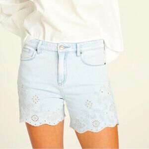 NWT Driftwood Lulu light wash eyelet trim hem jean shorts, 28